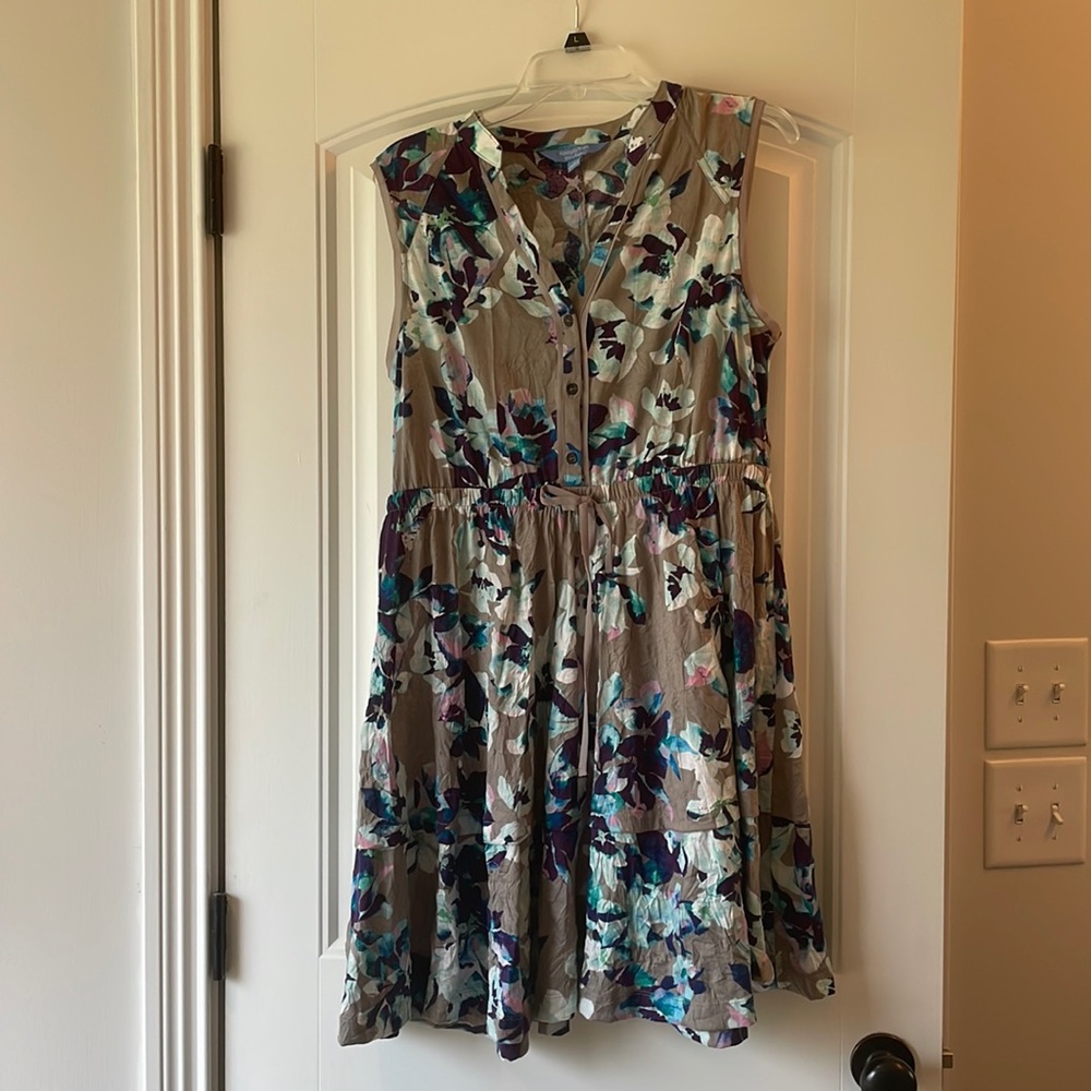 Simply Vera sleeveless dress